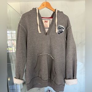 UConn oversized hoodie MV sport